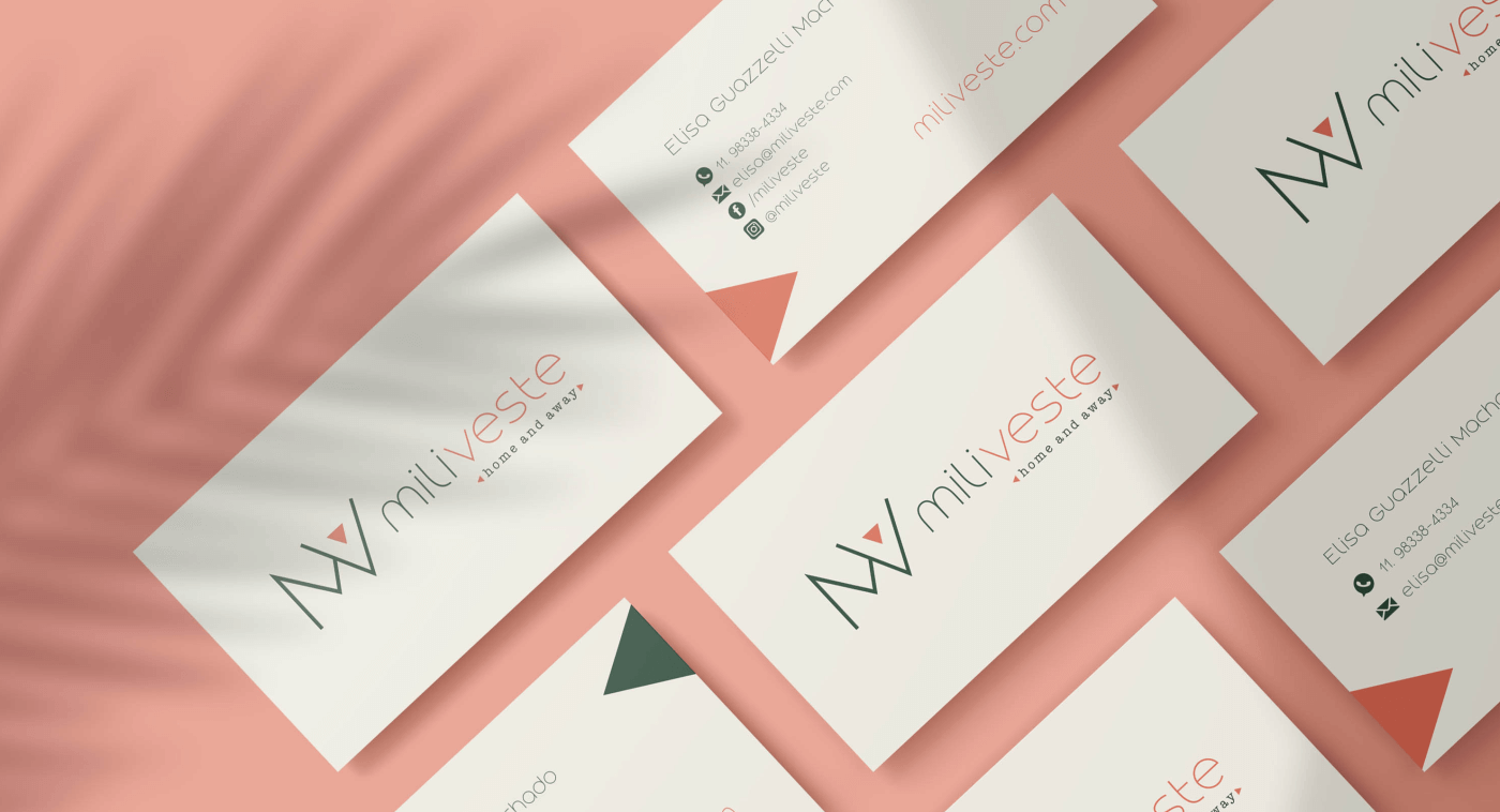 Cliente: Miliveste Serviço: Identidade Visual e papelaria/digital Ano: 2021 A Miliveste é uma marca atemporal de roupas femininas, que veste todo tipo de mulher, com praticidade, conforto e elegância, a deixando pronta para qualquer ocasião. O símbolo é um monograma com as letras M e V, e foi pensado com o objetivo de deixar a identidade visual mais forte e marcante e versátil em suas aplicações. O triângulo remete à seta (direções - lados) que representa a versatilidade da marca.